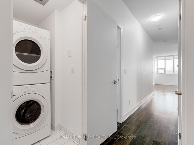 709 - 1638 Bloor St W