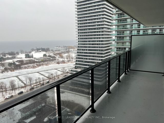 1606 - 70 Annie Craig Dr