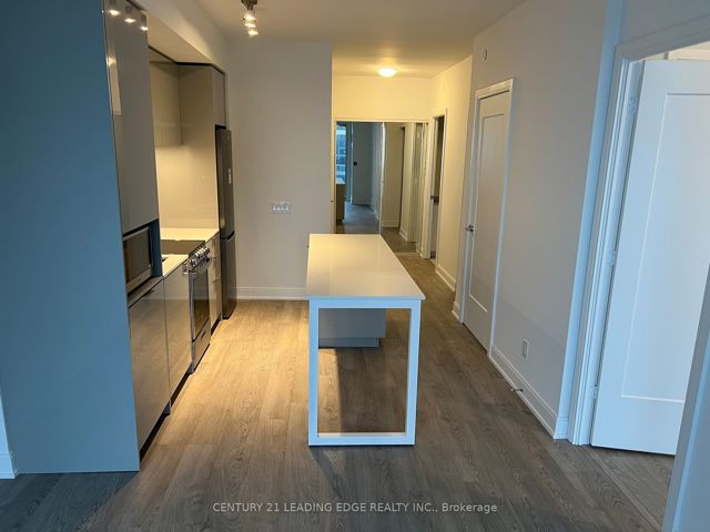 1606 - 70 Annie Craig Dr