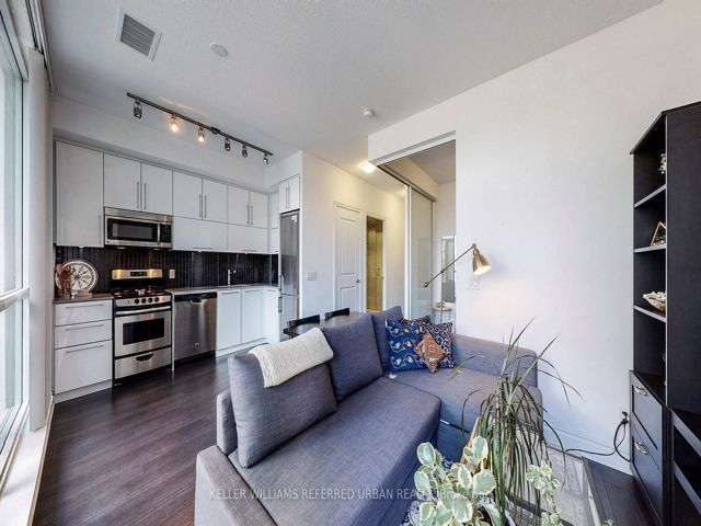 203 - 80 Marine Parade Dr