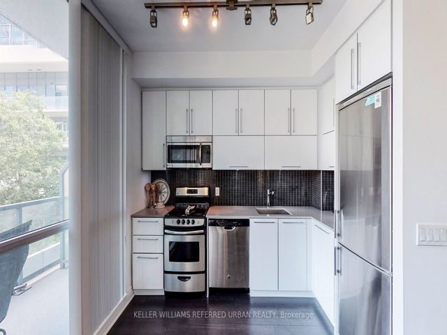 203 - 80 Marine Parade Dr
