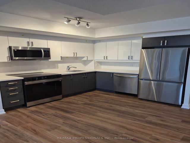 622 - 556 Marlee Ave