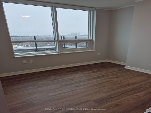 622 - 556 Marlee Ave