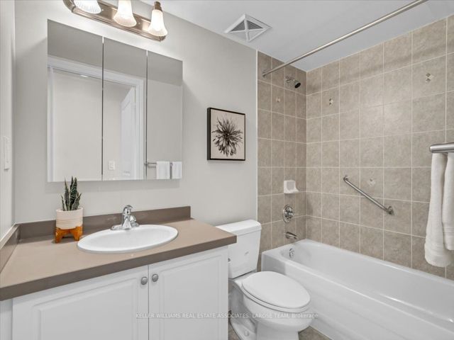 1706 - 3 Marine Parade Dr