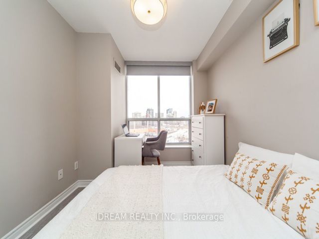907 - 5229 Dundas St W
