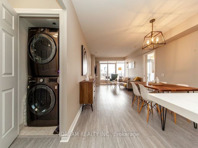 907 - 5229 Dundas St W