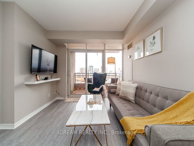 907 - 5229 Dundas St W