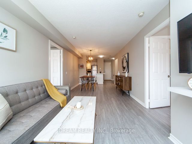 907 - 5229 Dundas St W