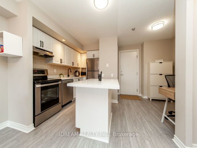 907 - 5229 Dundas St W