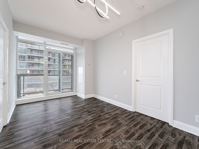 810 - 1185 The Queensway Ave