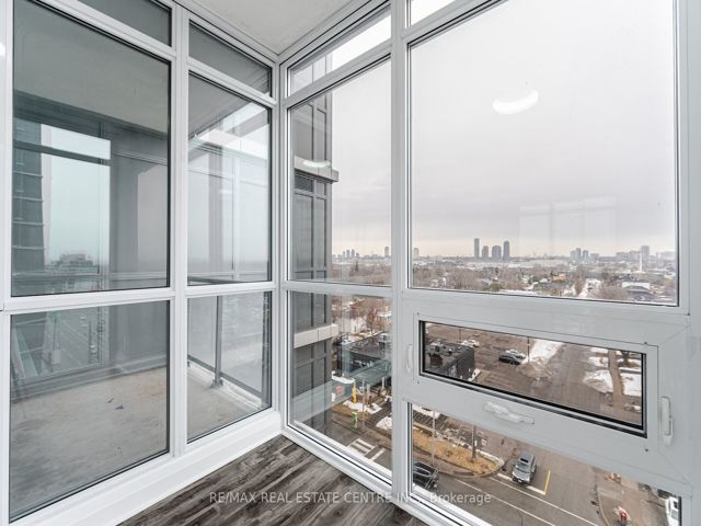 810 - 1185 The Queensway Ave