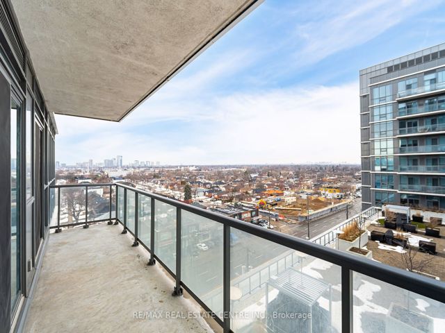 810 - 1185 The Queensway Ave