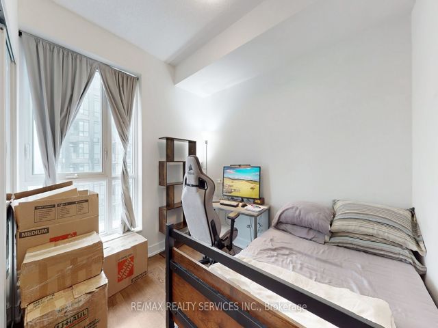 3210 - 7 Mabelle Ave
