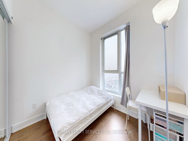 3210 - 7 Mabelle Ave