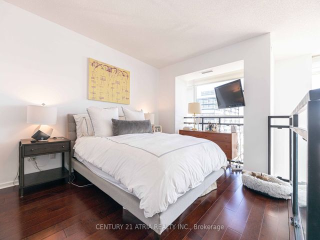 401 - 200 Manitoba St
