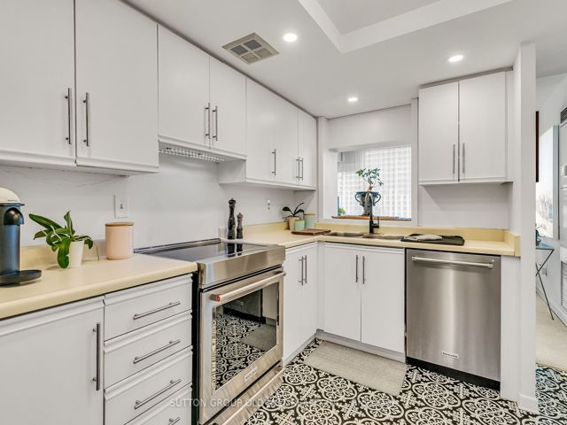 901 - 1320 Islington Ave