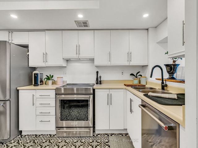 901 - 1320 Islington Ave