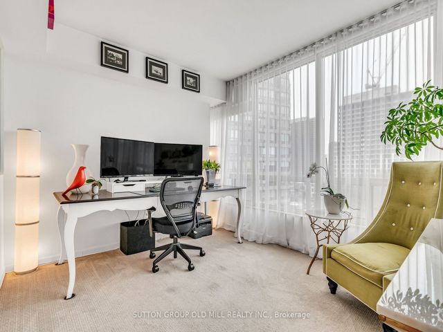 901 - 1320 Islington Ave