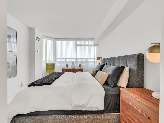 901 - 1320 Islington Ave
