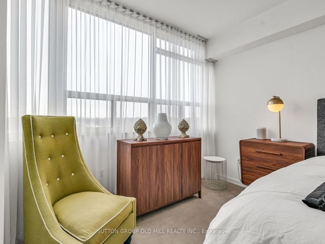 901 - 1320 Islington Ave
