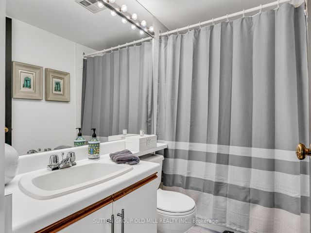 901 - 1320 Islington Ave