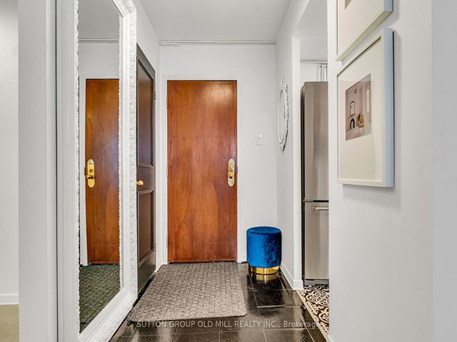 901 - 1320 Islington Ave