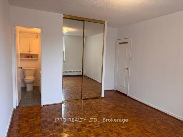 606 - 65 Southport St NE