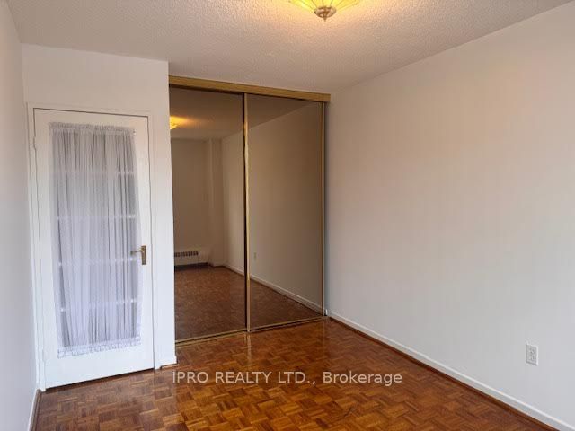 606 - 65 Southport St NE