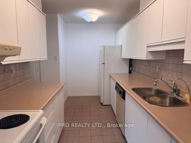 606 - 65 Southport St NE