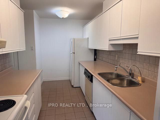 606 - 65 Southport St NE