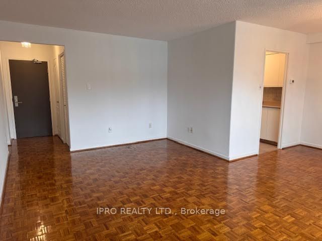 606 - 65 Southport St NE