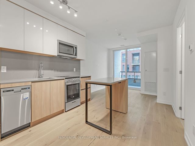 506 - 3100 Keele St