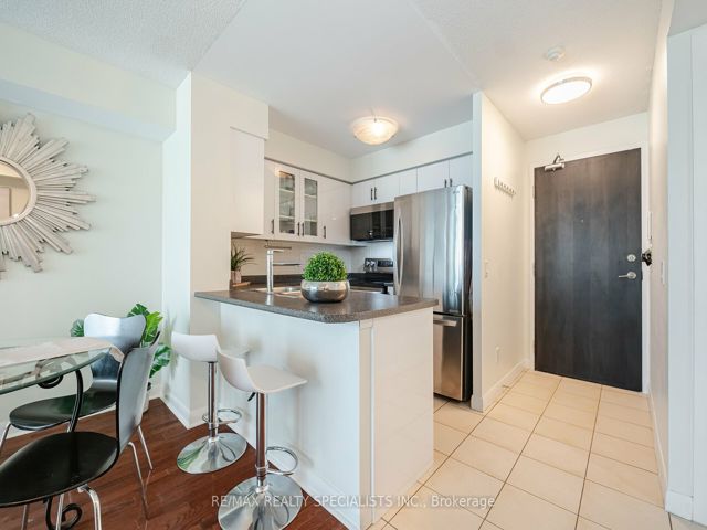 1609 - 235 Sherway Gardens Rd