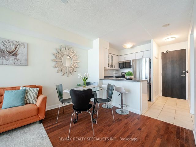 1609 - 235 Sherway Gardens Rd