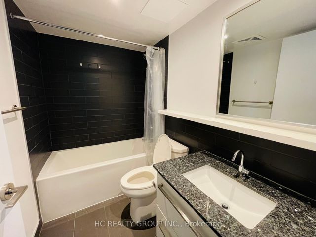 1219 - 160 Flemington Rd