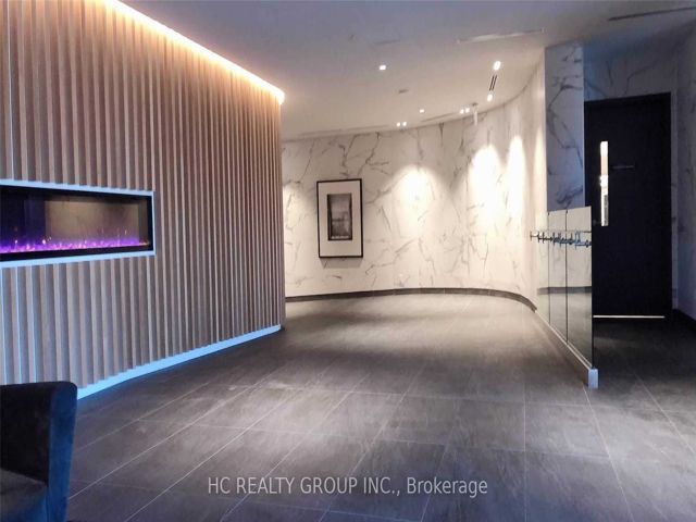 1219 - 160 Flemington Rd