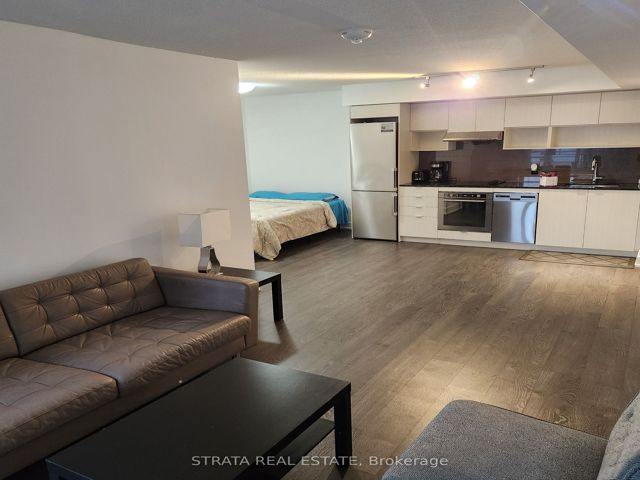 1606 - 7 Mabelle Ave