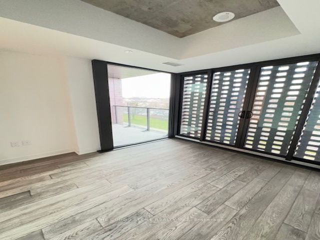 413 - 2625 Dundas St W