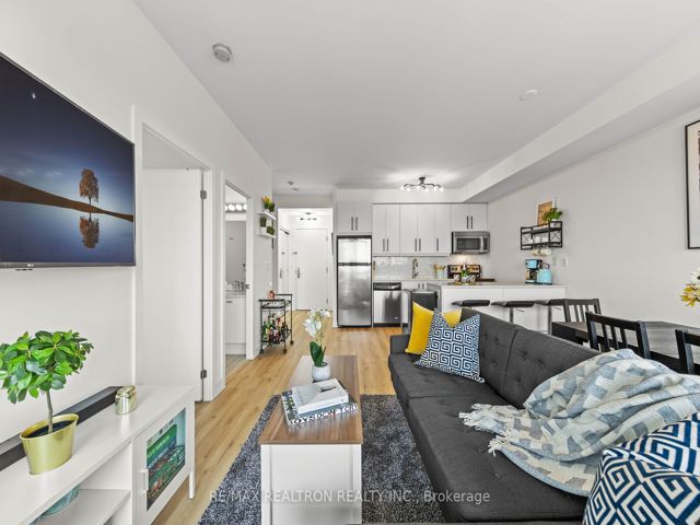 1301 - 5101 Dundas St W