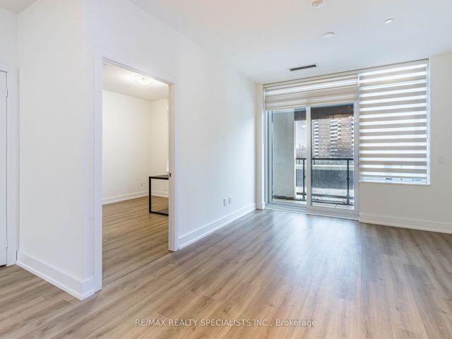236 - 5 Mabelle Ave