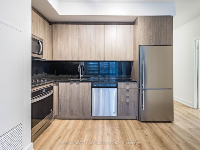 236 - 5 Mabelle Ave