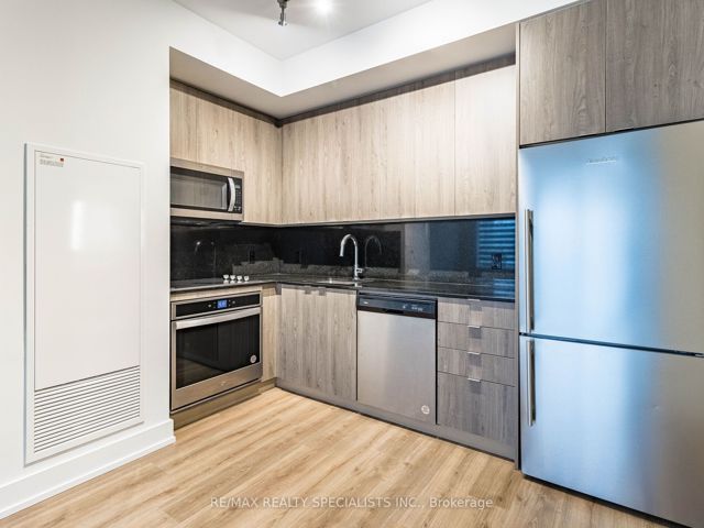 236 - 5 Mabelle Ave