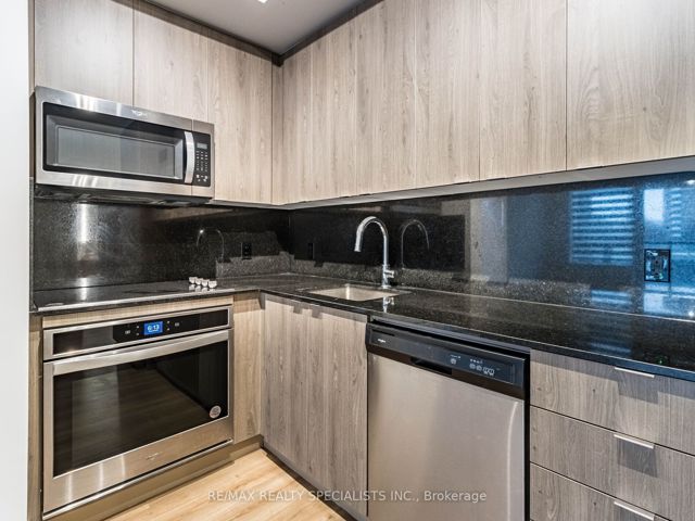 236 - 5 Mabelle Ave