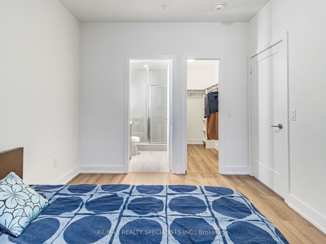 236 - 5 Mabelle Ave