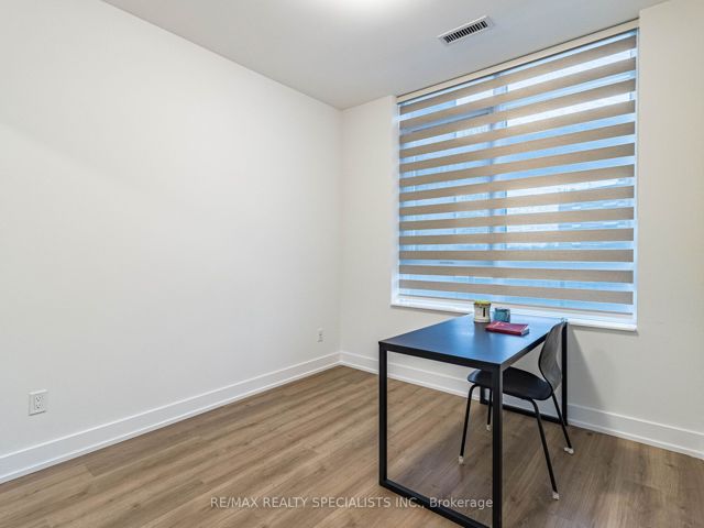 236 - 5 Mabelle Ave