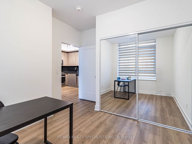 236 - 5 Mabelle Ave