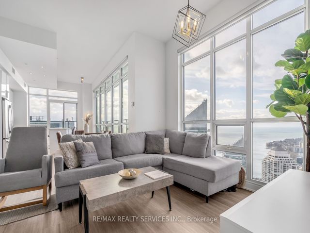 LPH08 - 2220 Lakeshore Blvd