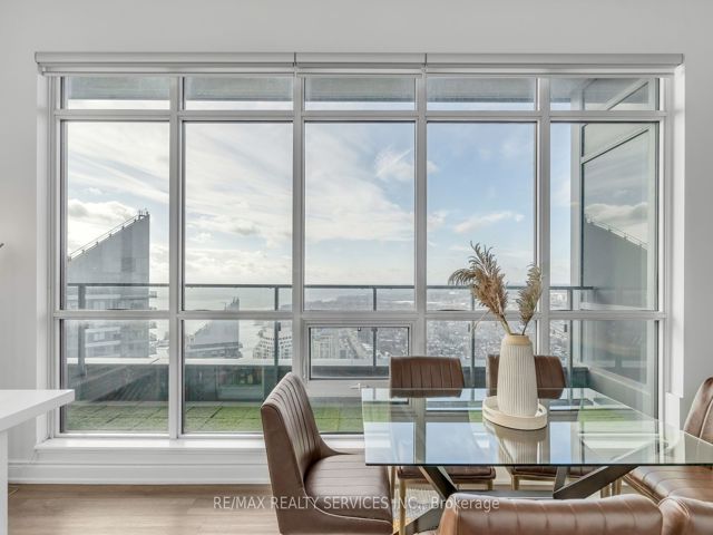LPH08 - 2220 Lakeshore Blvd