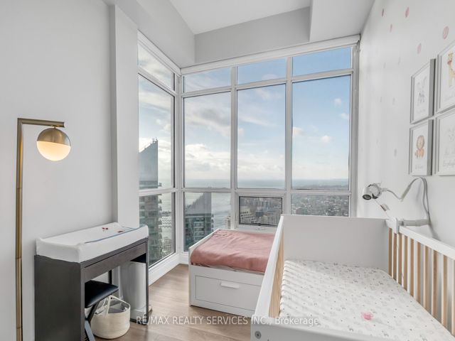 LPH08 - 2220 Lakeshore Blvd