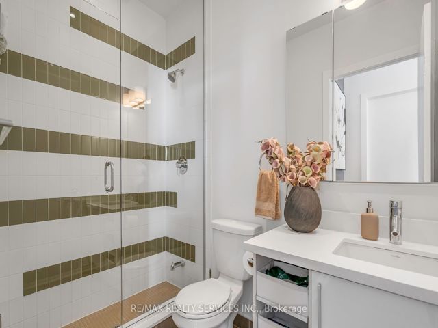 LPH08 - 2220 Lakeshore Blvd
